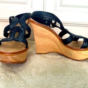 Max Studio wooden platform sandals